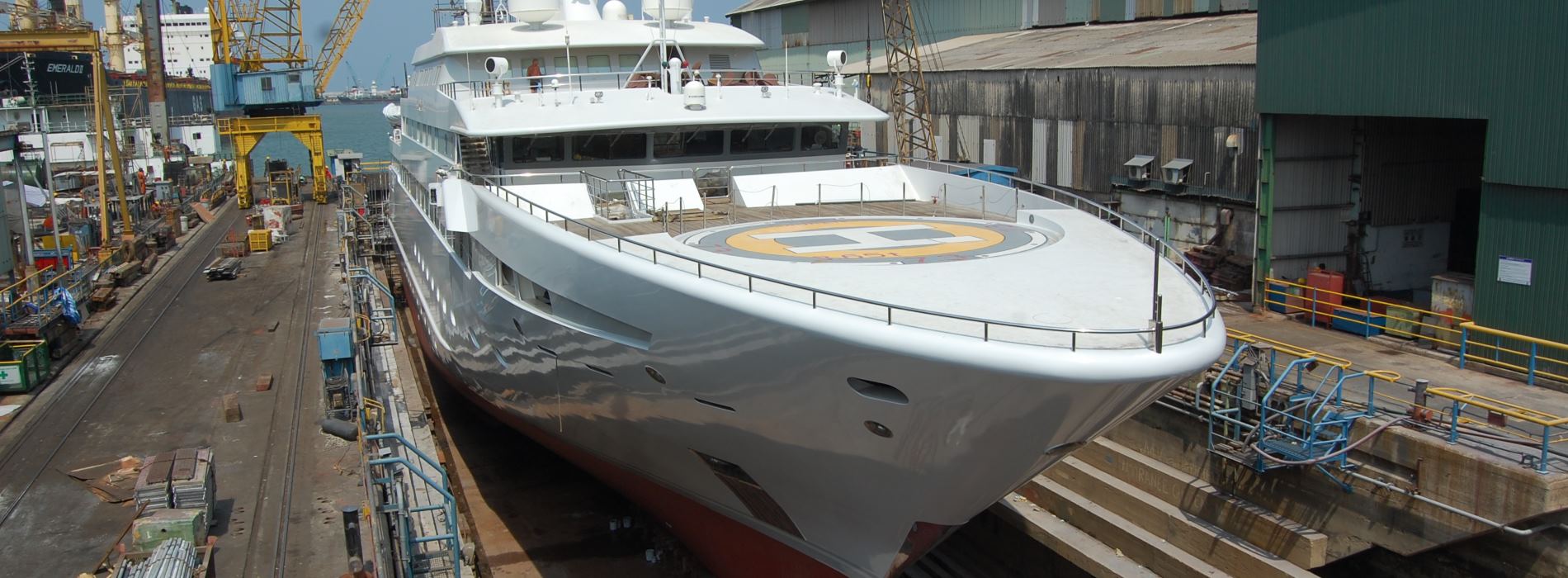 GULF CRAFT LAUNCHES WORLD’S LARGEST COMPOSITE YACHT